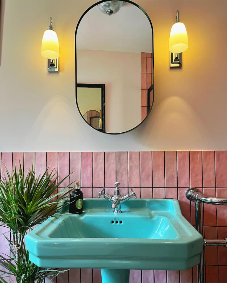 This “Tired” 1980s Bathroom Is Transformed into a Vintage-Inspired Oasis