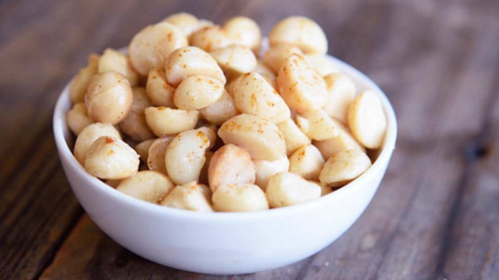 <p>If you are looking for a snack that was made for road trips, you have to try these <a href="https://www.thegraciouspantry.com/clean-eating-spicy-sweet-macadamia-nuts-recipe/">sweet and spicy macadamia nuts</a>. Macadamia Nuts, cayenne pepper, and liquid stevia are all you need for this tasty snack, and you can adjust the sweetness and spice to your preferences. </p>