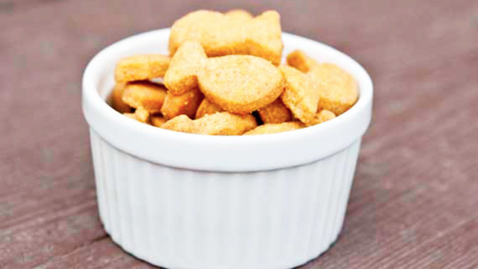 <p>You are going to love these homemade<a href="https://www.thegraciouspantry.com/clean-eating-goldfish-crackers/"> goldfish crackers</a>. They are cheesy and delicious and so much better for you than the store-bought version. They are perfect for snacking and there’s no refrigeration required. </p>
