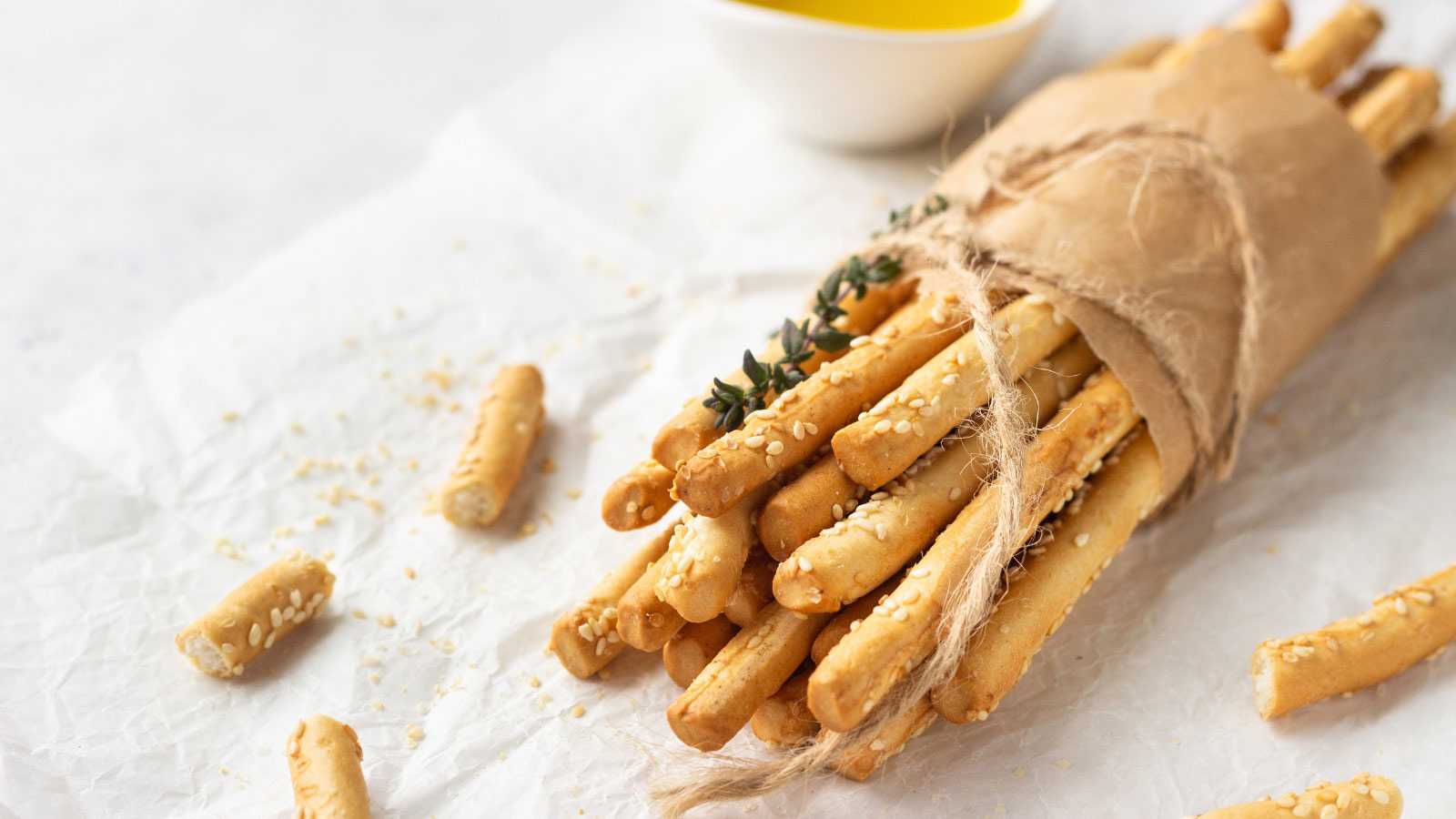 <p>These easy-to-make, healthy, and delicious<a href="https://www.thegraciouspantry.com/clean-eating-bread-sticks/"> bread sticks</a> make an excellent road trip snack. They are savory, crunchy, and tasty. You can eat them by themselves or dip them in your favorite sauces. </p>