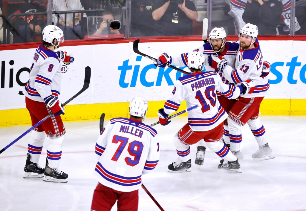 Chris Kreider Hat Trick Completes Wild Rangers Rally To Eliminate ...