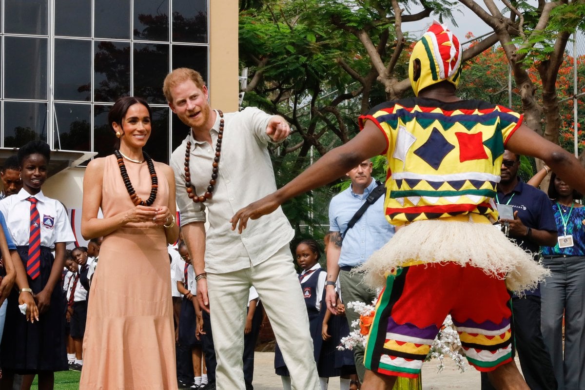 Harry And Meghan Are The New Royal Dupes Of Sussex. Apparently The Real ...