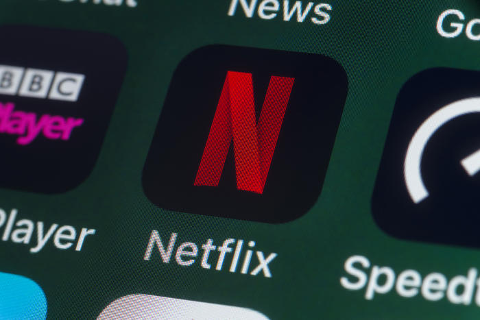 netflix quietly hikes prices for australian subscribers