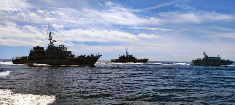 Royal Navy: HMS Cutlass carries out attacks alongside Portuguese Navy ...