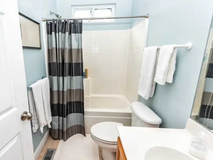 innenarchitekten verraten die 9 größten fehler, die ihr in eurem badezimmer vermeiden solltet