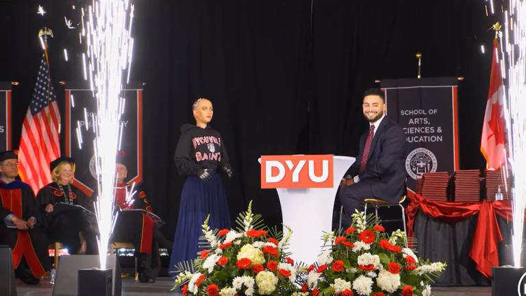 In a first, humanoid robot Sophia delivers commencement speech in New York