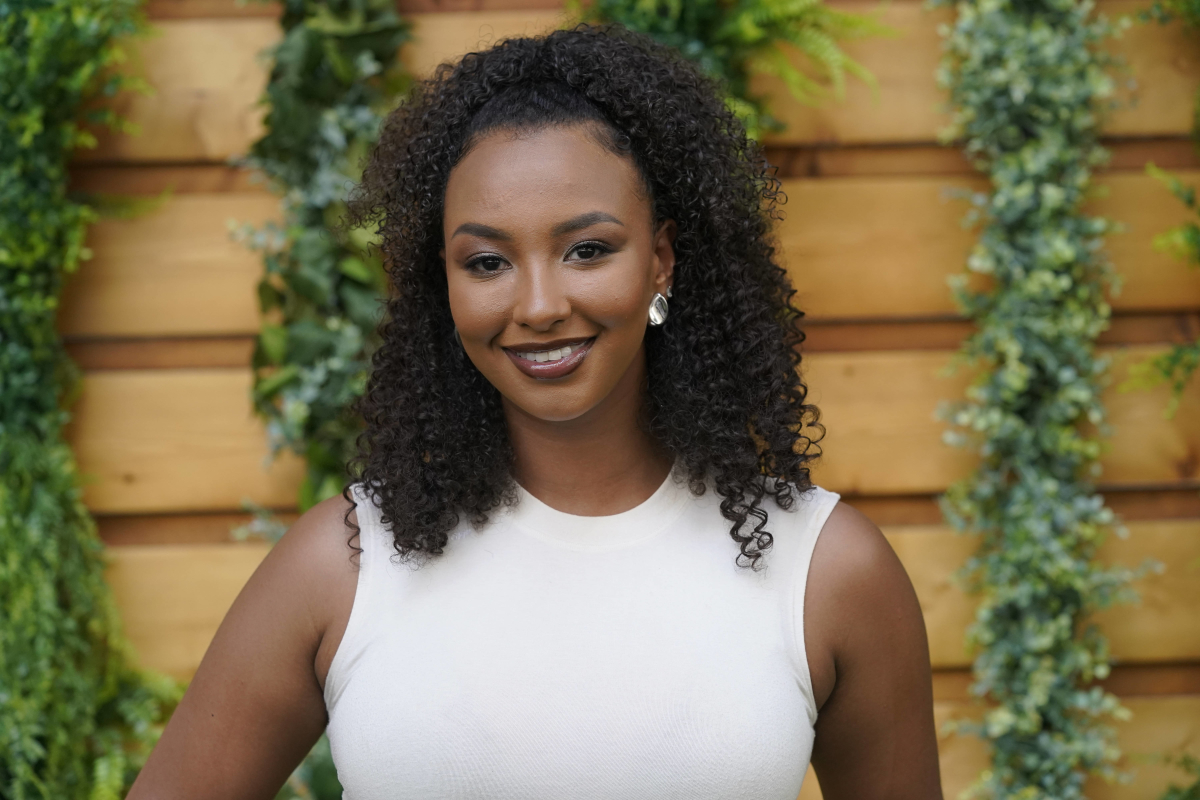 sky-f1-star-naomi-schiff-emotional-as-she-teases-major-pregnancy-update