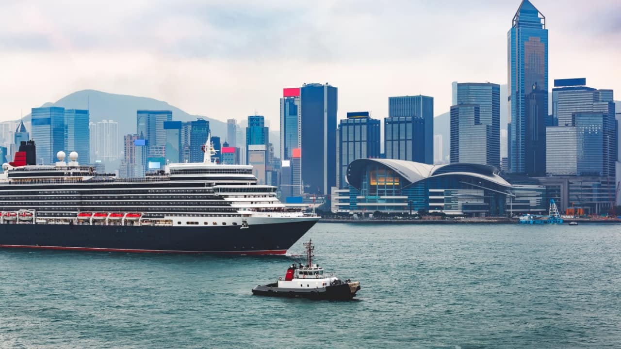 <p>One of the most luxurious cruises in the world is the Queen Elizabeth Luxury Cruise Ship. This beautiful and elegant cruise ship is about 964 feet long and holds 2,081 guests and 911 crew.</p><p>Prices vary for this cruise. A 10-night Alaska cruise can start at at least $1,000 per person.</p>