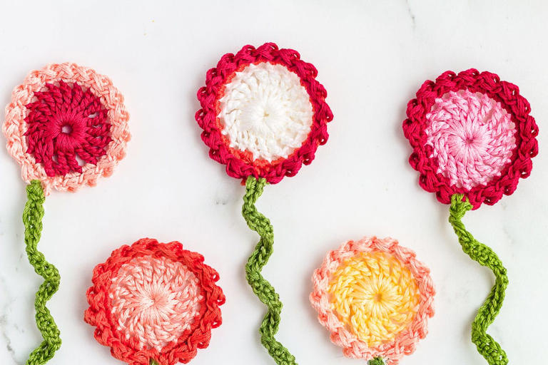 Crochet a bookmark crafted with your favorite embroidery floss colors. This sweet, free crochet bookmark pattern brings a touch of nature and whimsy to your reading routine and makes a great gift for your favorite bibliophile! This simple pattern, ideal for crocheters of all levels, is especially delightful due to its beautiful floral design and...