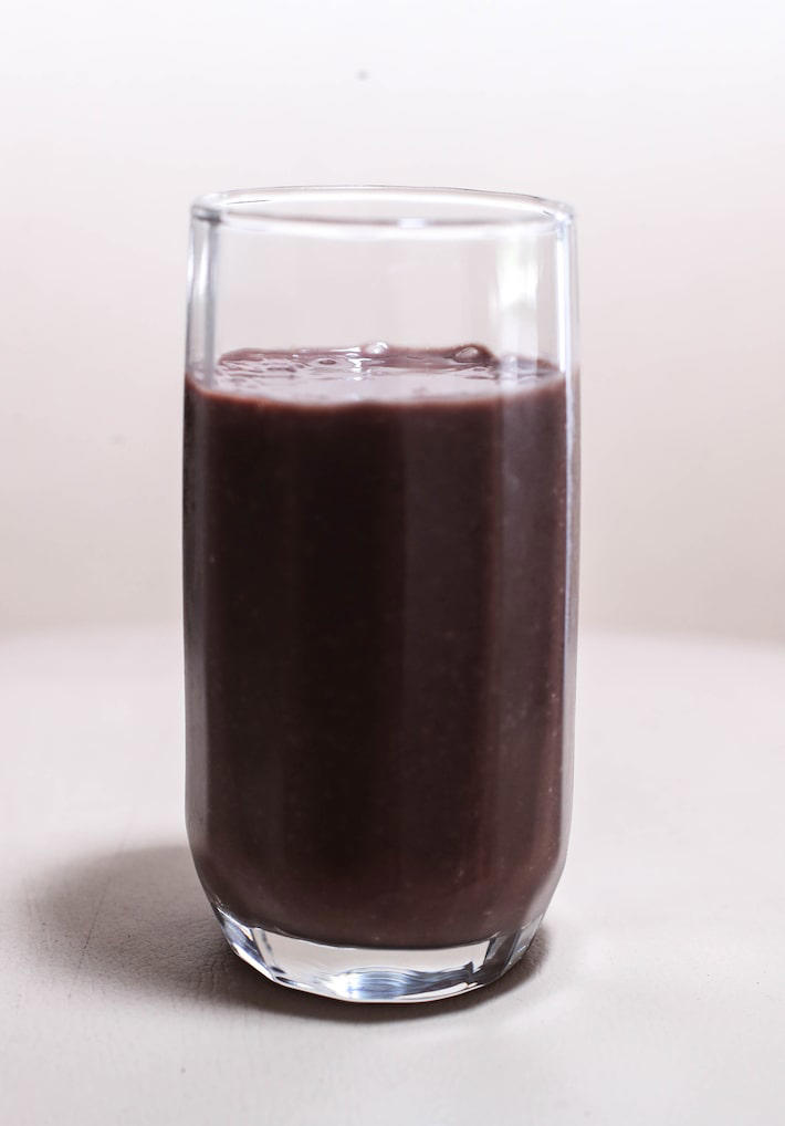 Smoothie de açaí com banana e pasta de amendoim Foto: Werther Santana | Estadão