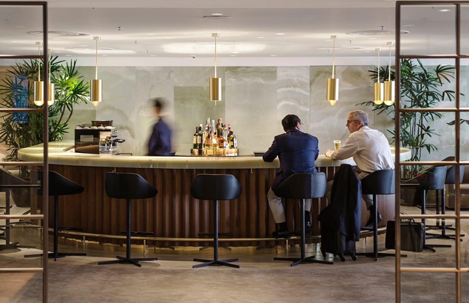 Cathay Pacific is a five-star airline and its First Class lounge – The Pier at Hong Kong International – really reflects that. Not only is there a la carte dining and a help-yourself pantry for snacking, there's an elegant bar with green onyx walls and walnut wood panels.