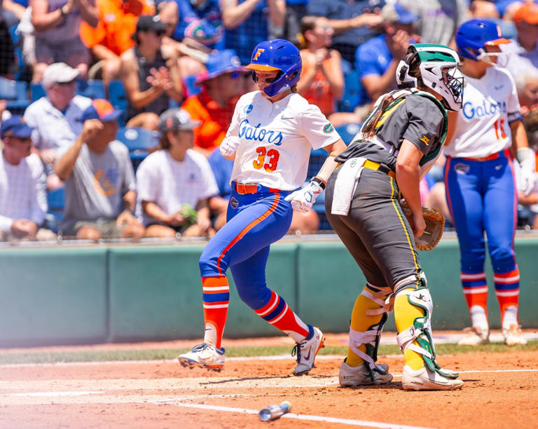 Florida Gators Softball Beats Baylor Bears In Ncaa Super Regionals Opener