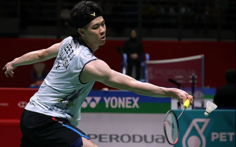National badminton singles ace Lee Zii Jia had described himself as being ‘bruised and battered’ after a hard fought quarter-final on Friday. (Bernama pic)
