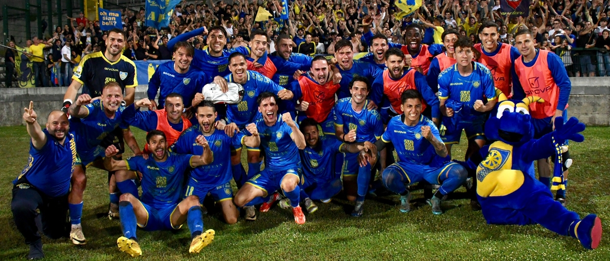 Festa Allo Stadio Dei Marmi: La Carrarese è In Semifinale Play-off