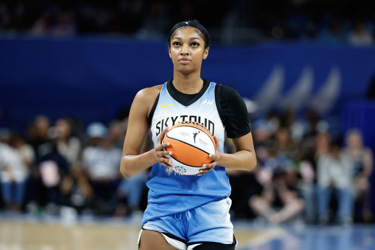 Chicago Sky forward Angel Reese (5) looks to shoot a free throw against the Connecticut Sun during the second half of a WNBA game at Wintrust Arena. Kamil Krzaczynski-USA TODAY Sports