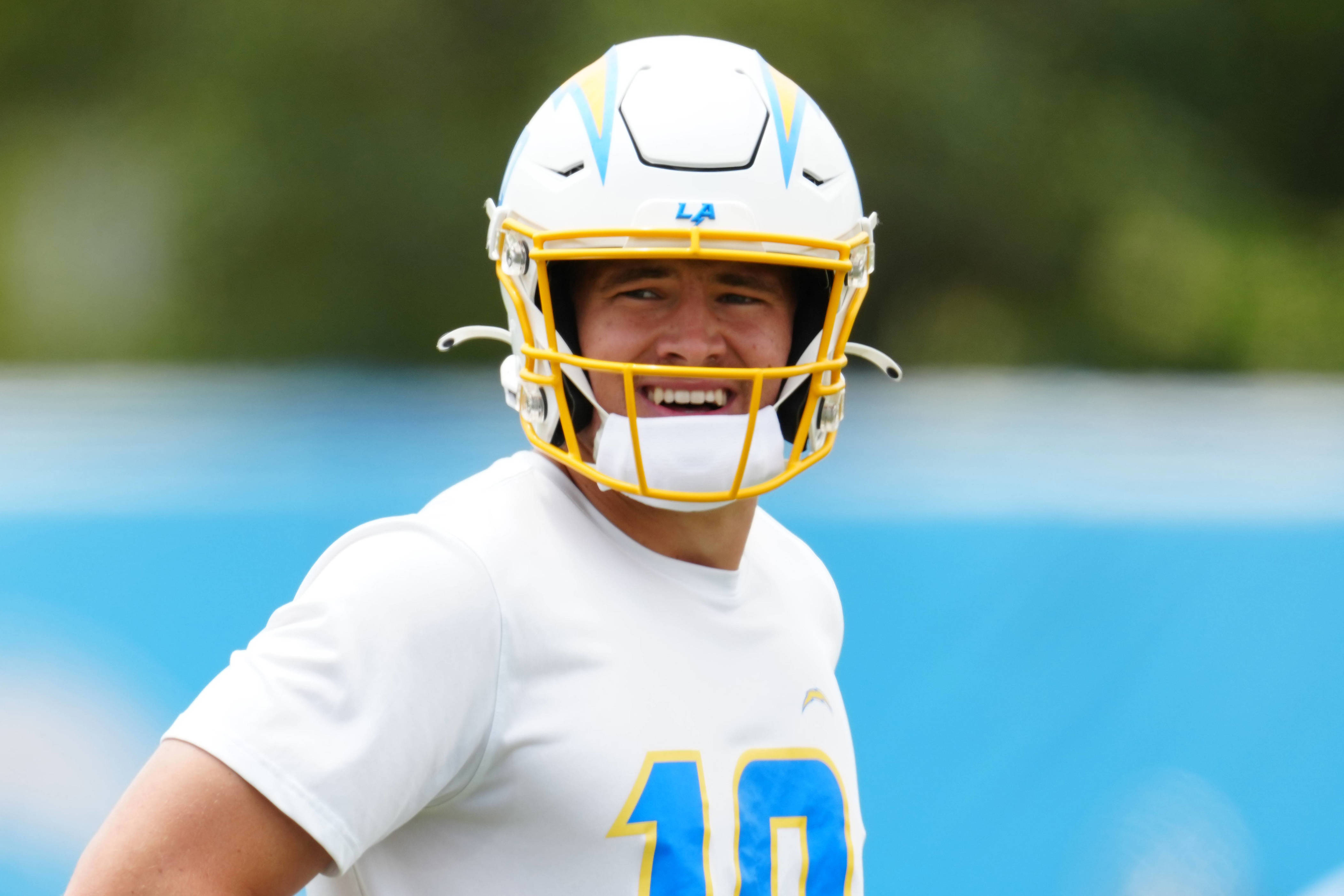 Los Angeles Chargers’ Justin Herbert Lands Very High In 2024 PFF NFL QB ...