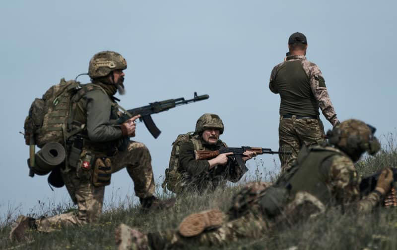 russia wants to penetrate defense of ukrainian army in ocheretyne area - general staff