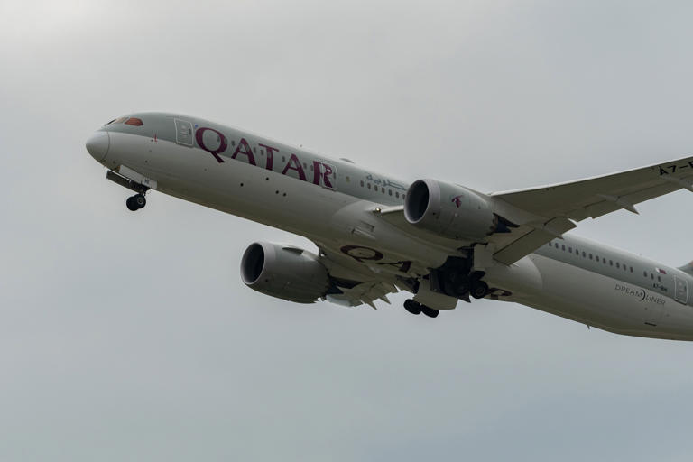 12 People Injured On Dublin-Bound Qatar Airways Boeing 787 Following Turbulence