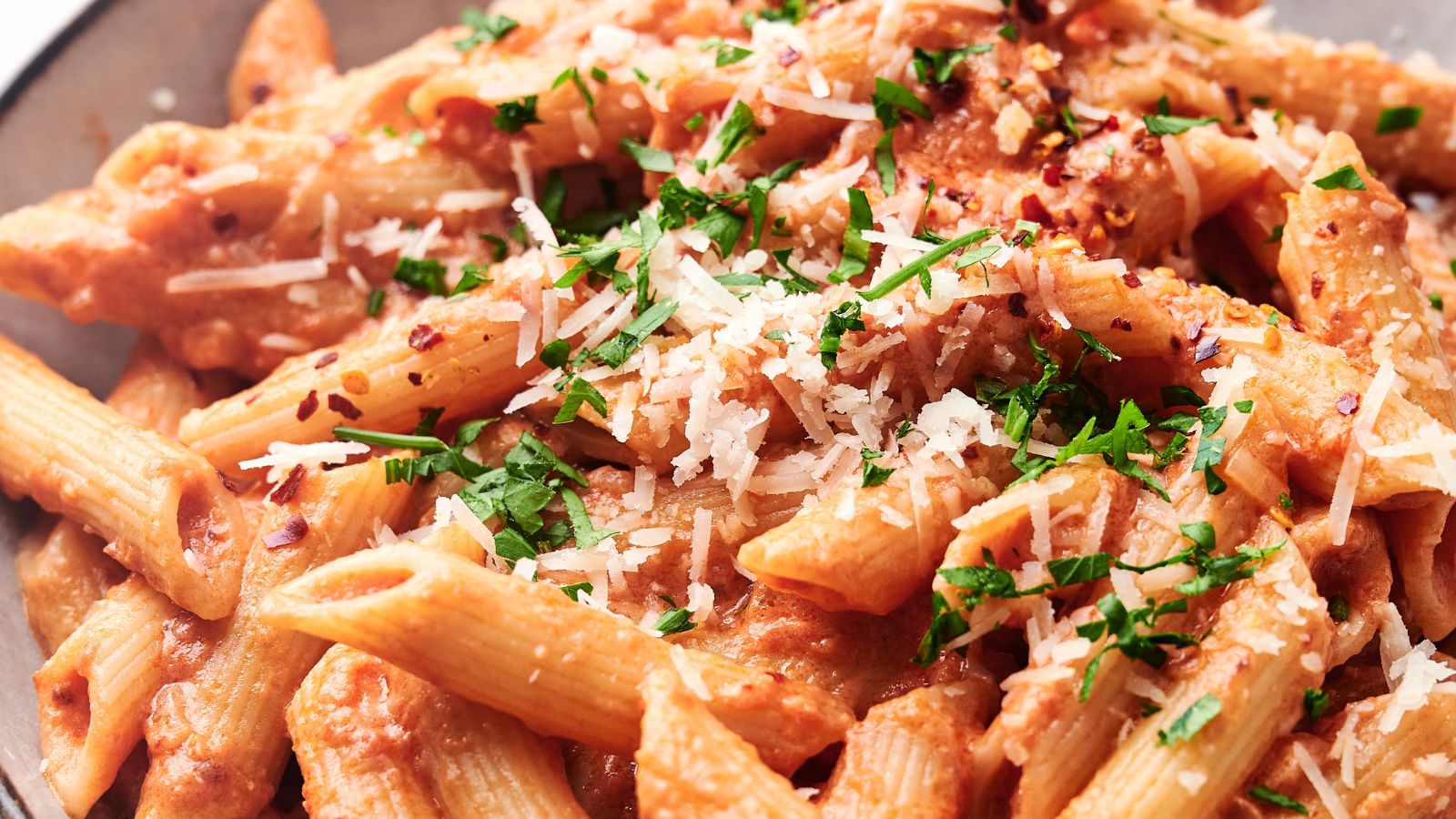 <p>If you’re looking for a restaurant-quality meal that’s easy to make, Penne Alla    Vodka   won’t disappoint. It’s surprisingly fast to prepare, bringing a rich and creamy experience to your table in minutes. This pasta dish is sure to impress anyone with its robust flavors. A perfect pick for a last-minute gourmet meal.<br><strong>Get the Recipe: </strong><a href="https://www.splashoftaste.com/penne-alla-vodka/?utm_source=msn&utm_medium=page&utm_campaign=">Penne Alla Vodka</a></p>