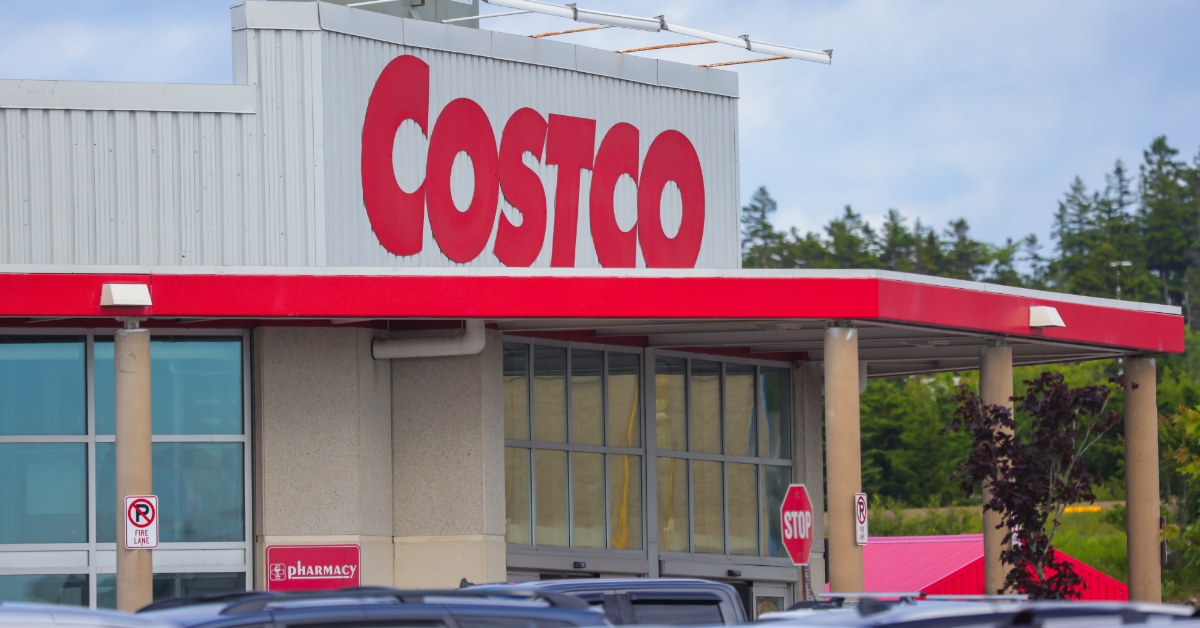 9 Costco Food Court Items That Are Cheaper Than Eating at a Real Restaurant