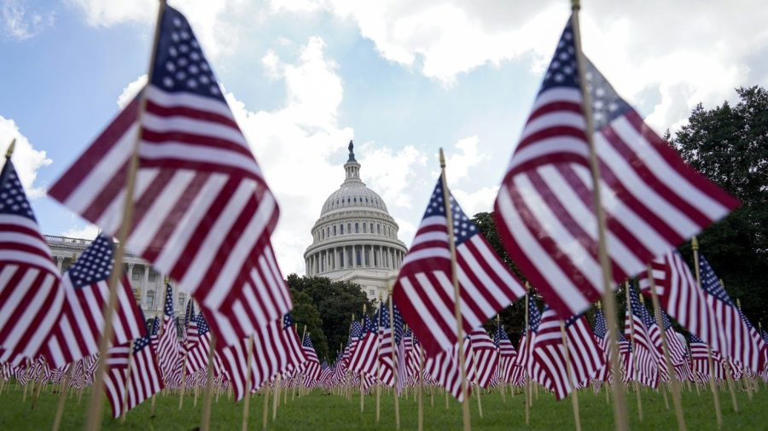 Leaders in Congress join together to honor the fallen on Memorial Day
