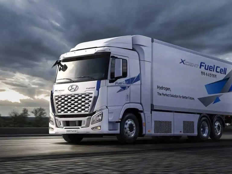 Hyundai Unveils First Level 4 Autonomous Fuel Cell Electric Truck