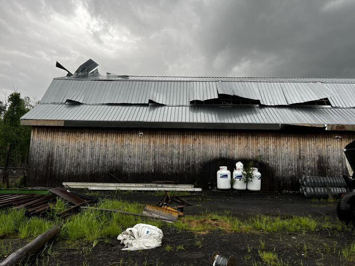 Tornado touches down in Quebec's Montérégie region, damaging homes