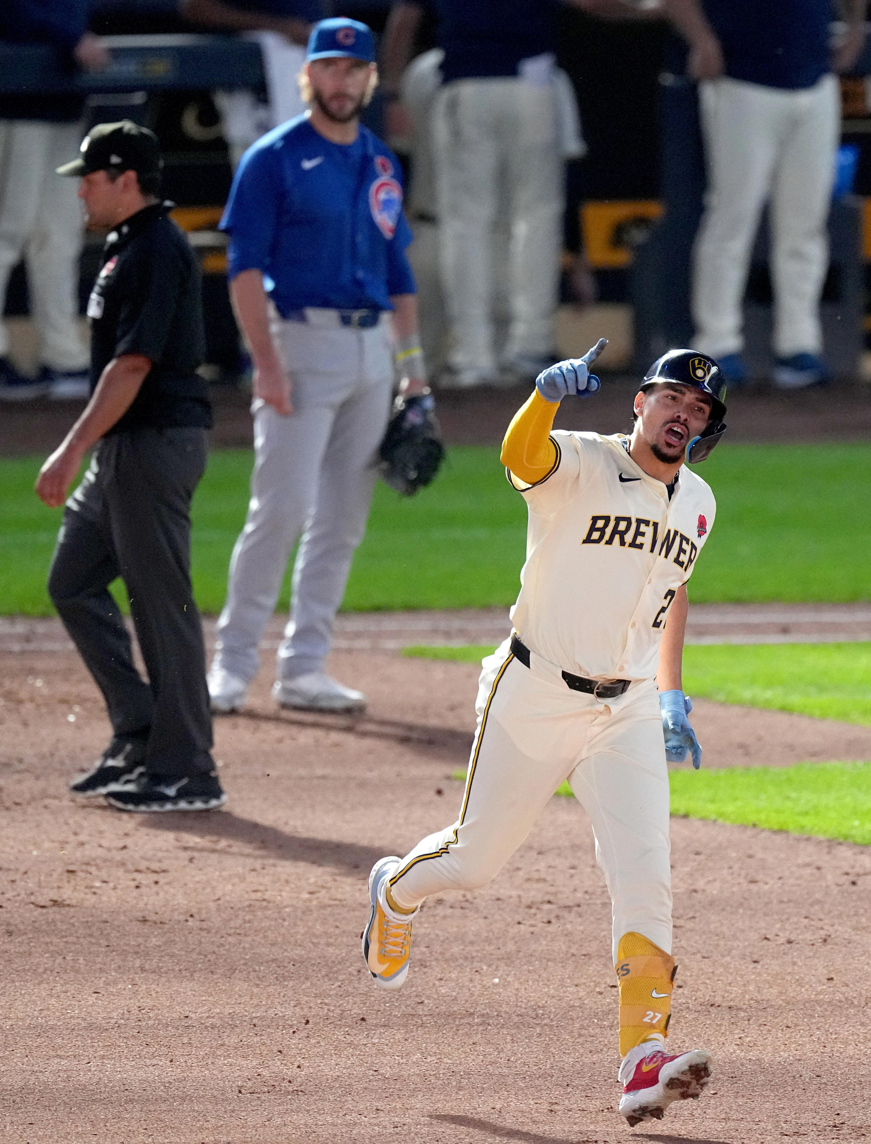 In The Crowd And On The Field, The Brewers Sent A Clear Message During ...