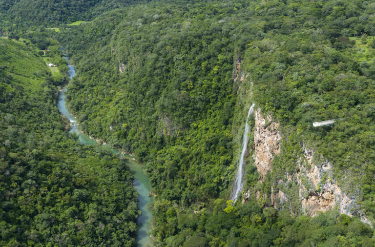 Conheça 16 cachoeiras que inspiram viagens incríveis pelo Brasil