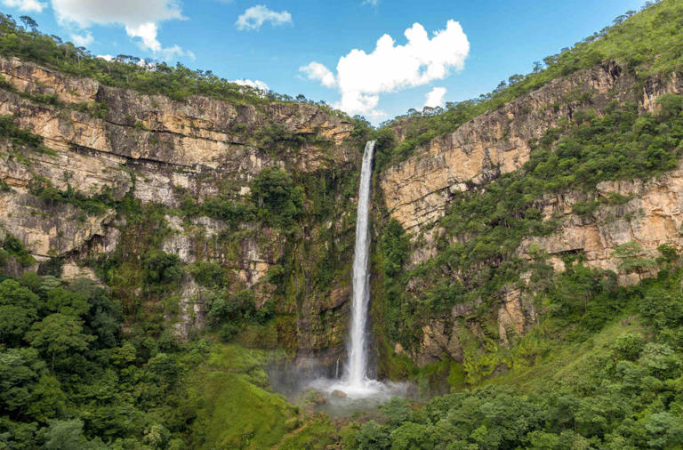 Conheça 16 cachoeiras que inspiram viagens incríveis pelo Brasil