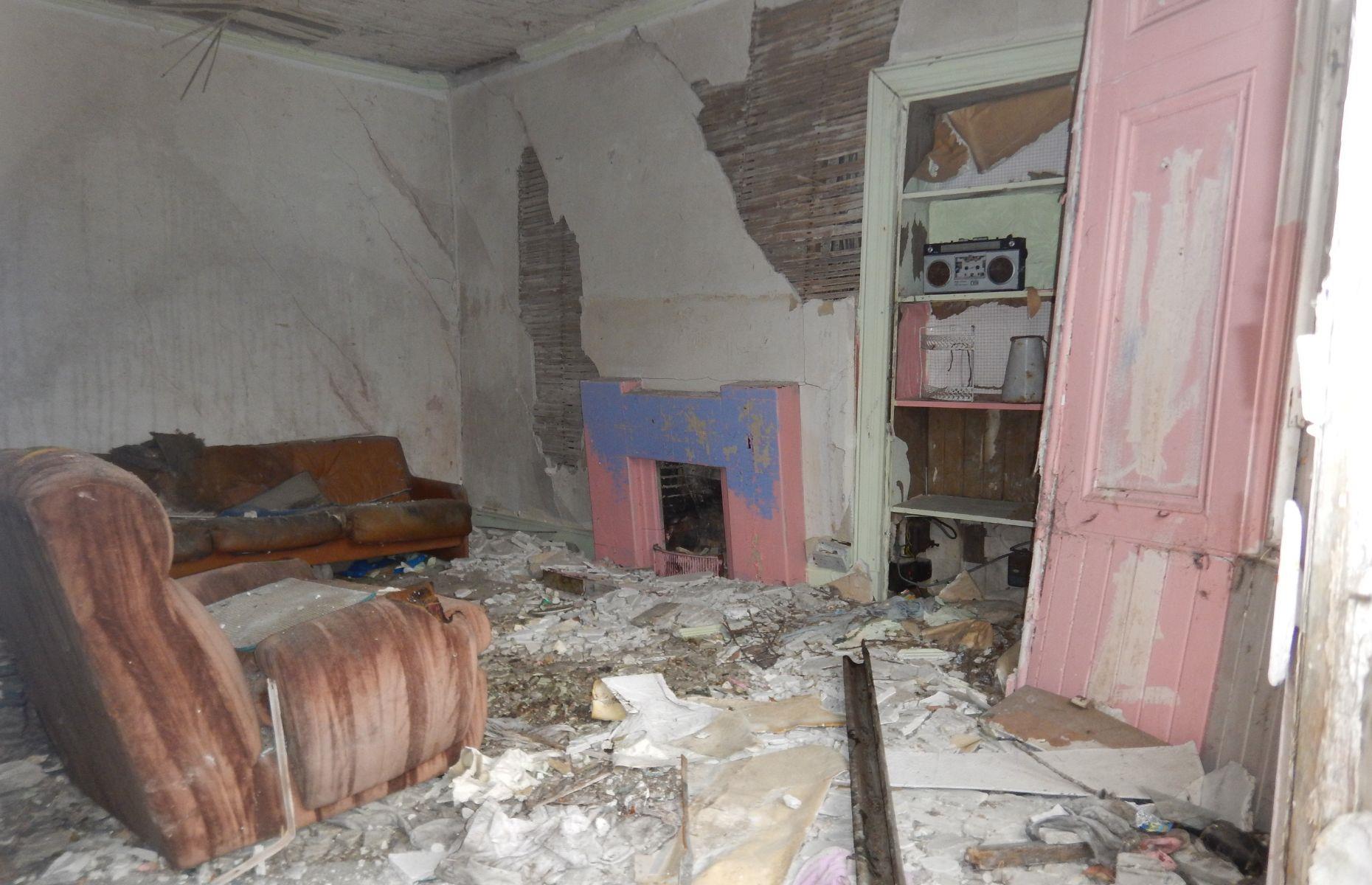 Auction Mistake: The Couple Who Accidentally Bought A Derelict Mansion