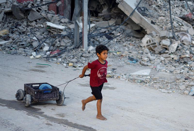 palestinian children dream of school in gaza water queues