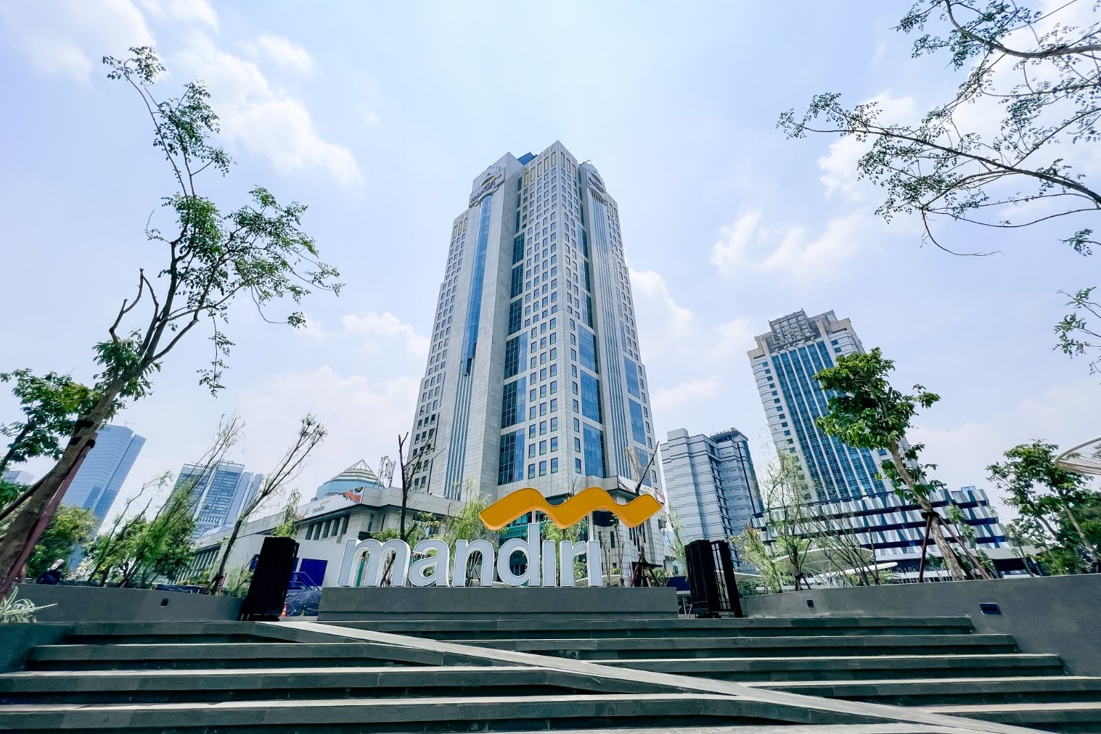 Dirut Bank Mandiri Darmawan Junaidi Borong Saham BMRI