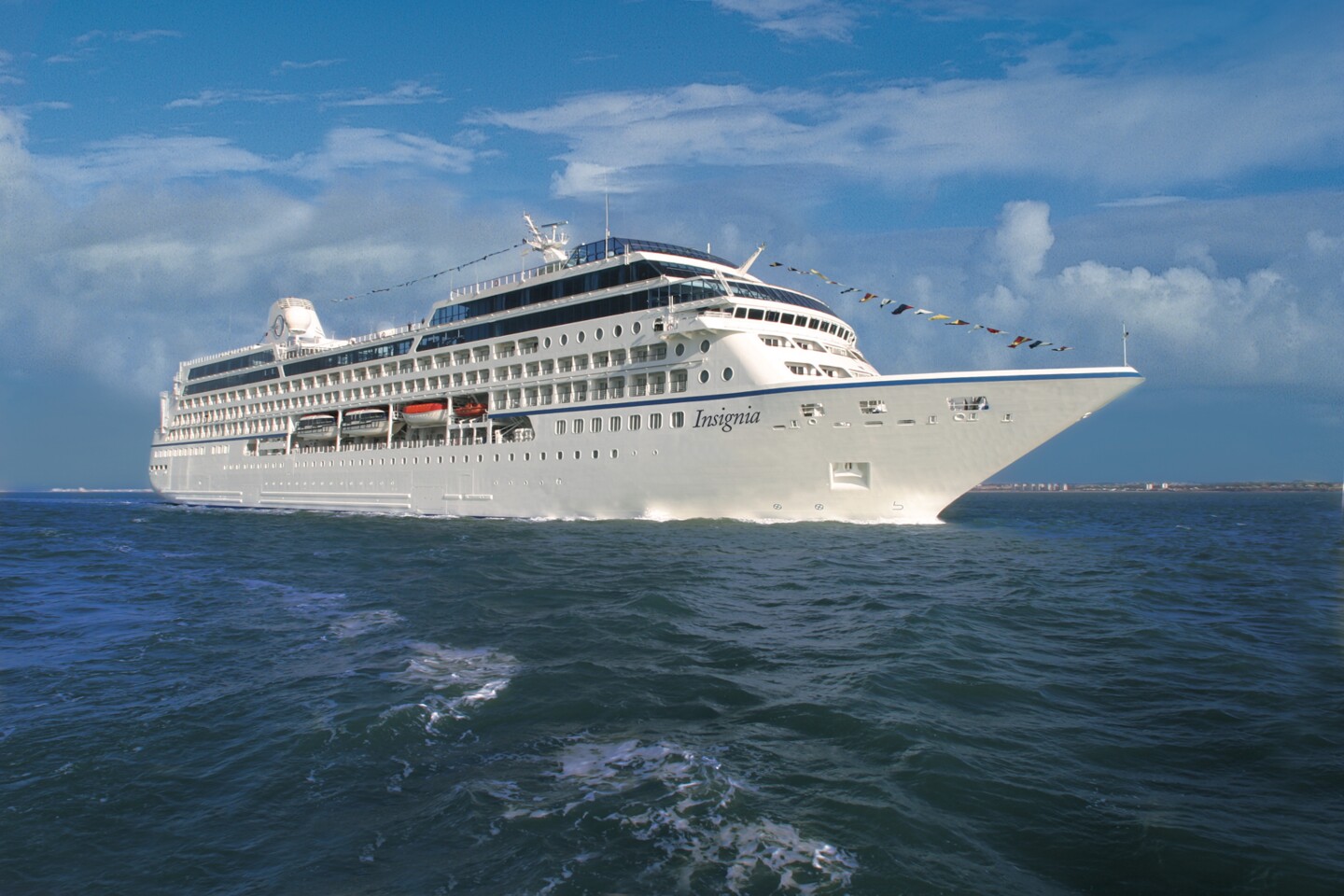 <a>Combine Bermuda's scenic beaches with Rhode Island's sophisticated mansions on this Oceania Cruises sailing.</a>
