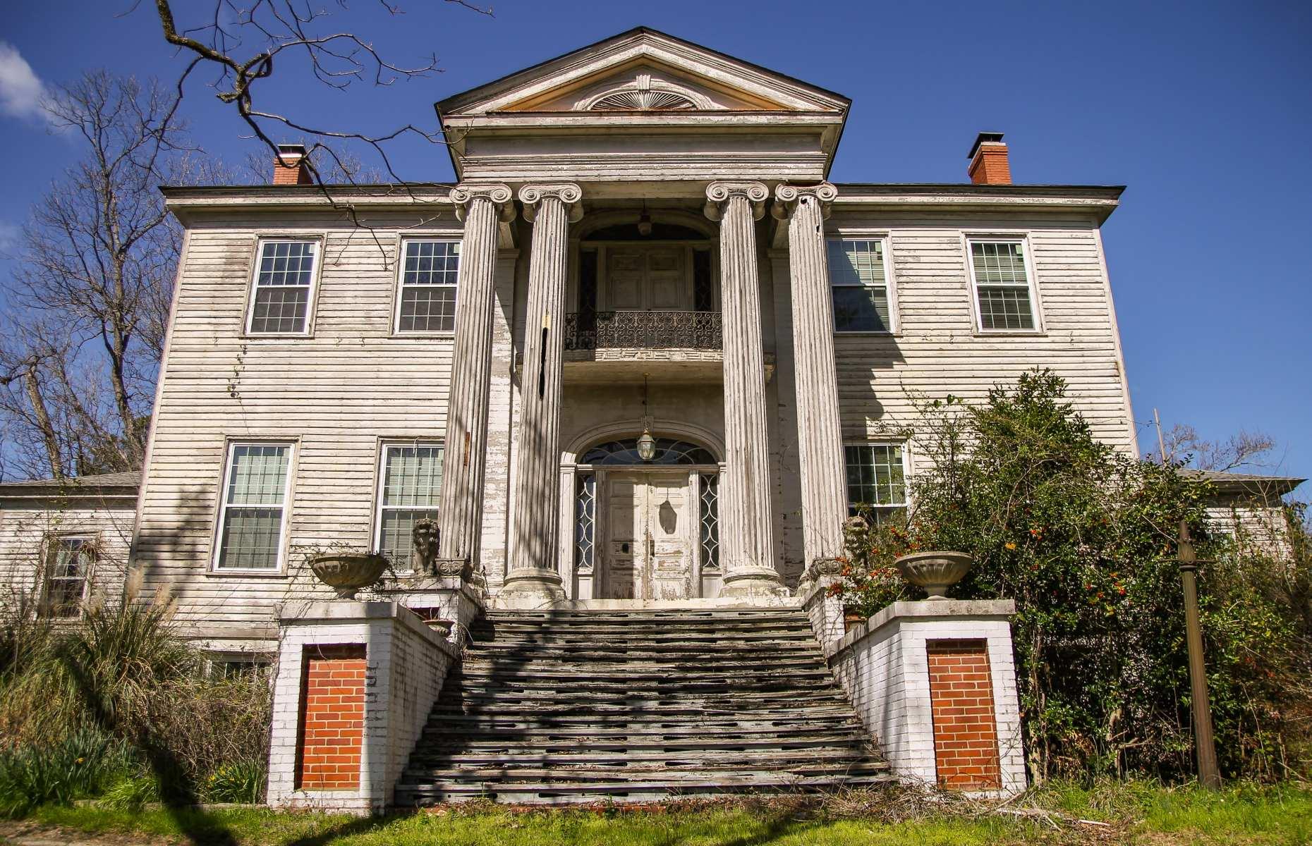 How this decaying mansion became a modern dream home