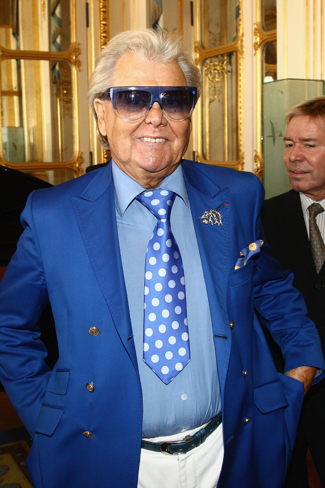 15 Classic Rockstars Whose Deaths Shook The World