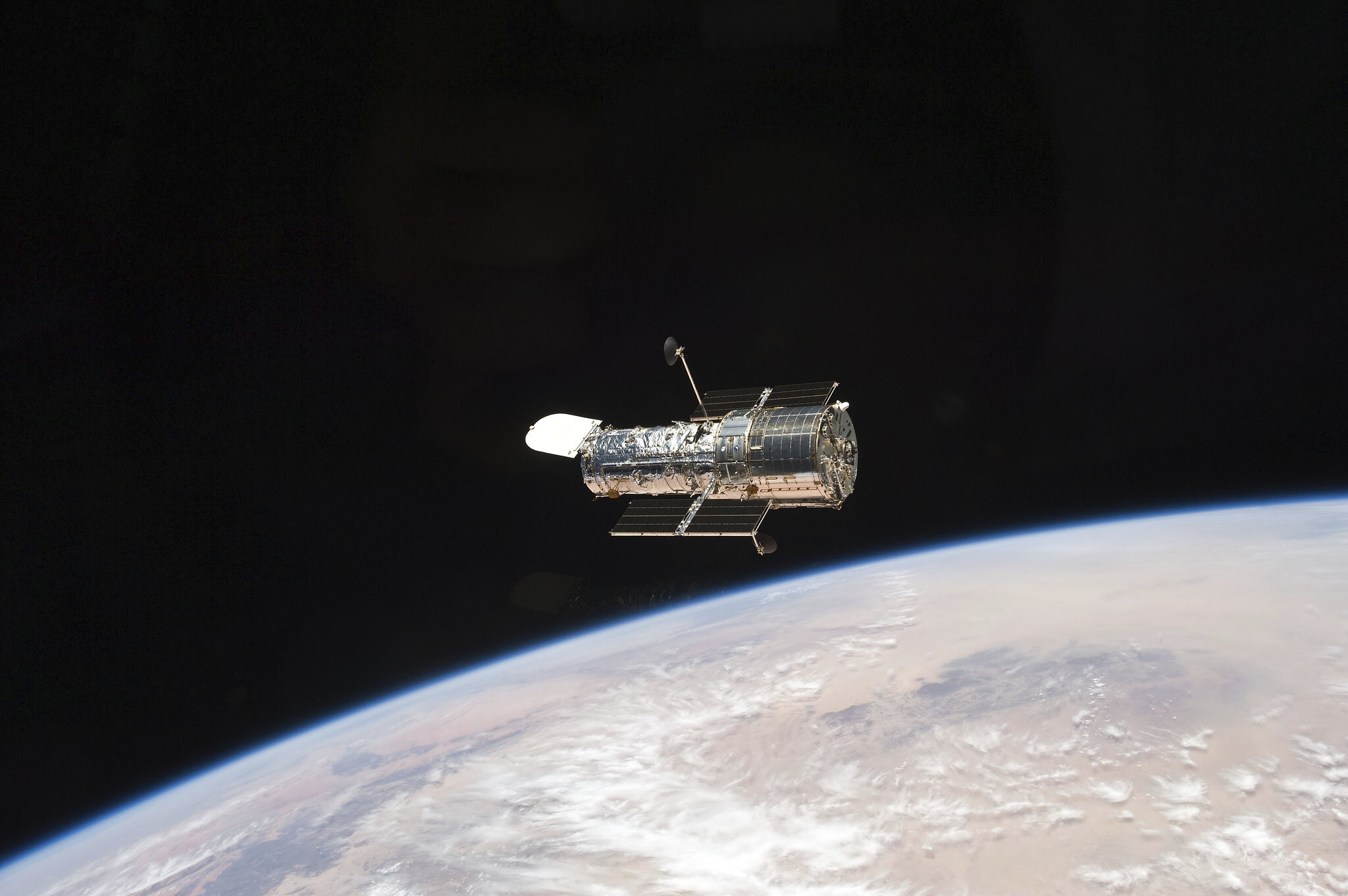 Nasa’s Hubble Space Telescope Temporarily Pauses Observations After ...