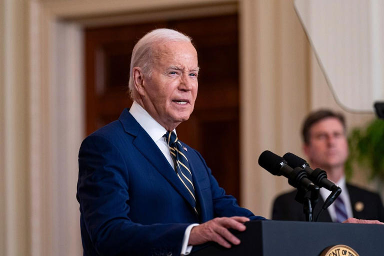 Behind Closed Doors, Biden Shows Signs of Slipping