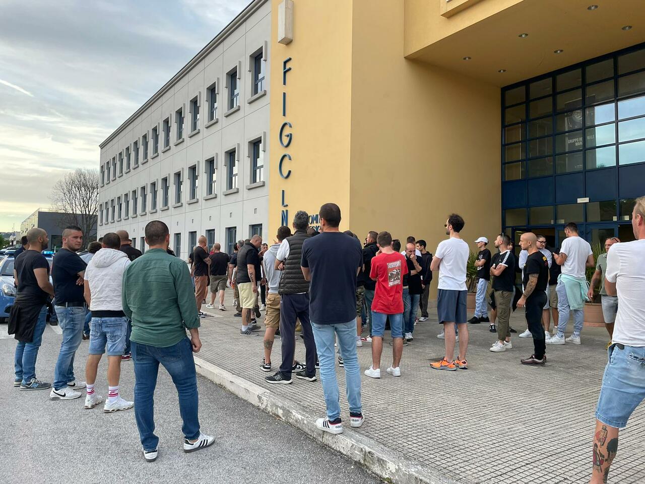 Ancona Choc, è Quasi Finita: Tiong Non Ha Pagato Gli Stipendi. Soldi ...