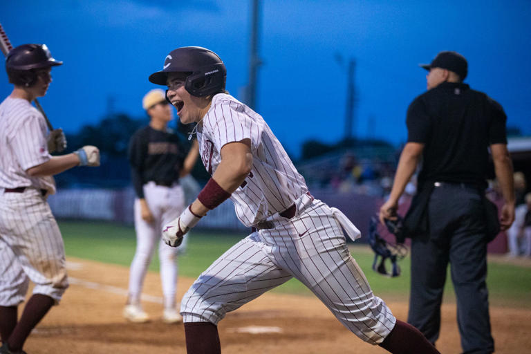 Calallen baseball does it again! Wildcats run in 8th pushes them to ...