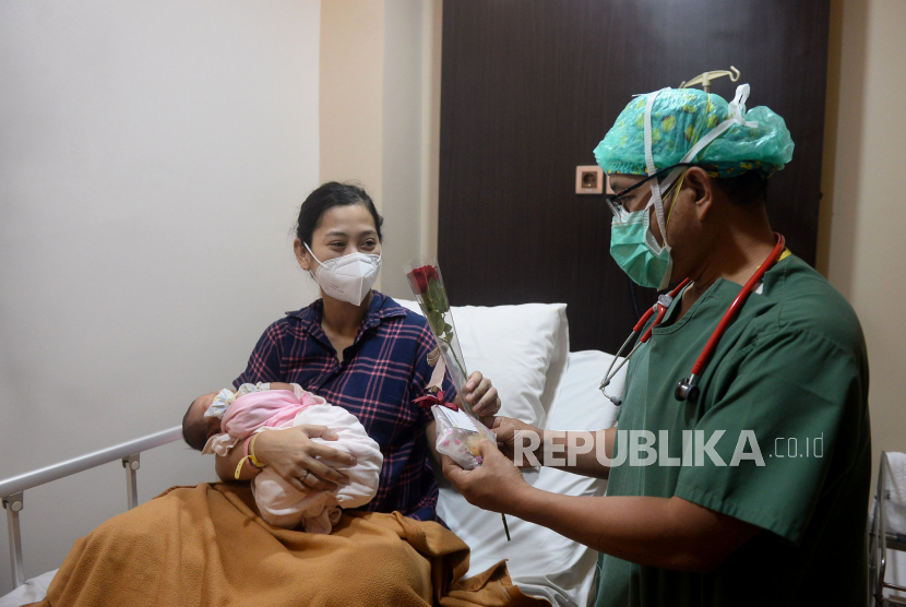 UU KIA Disahkan, Buruh Minta Cuti Tambahan Ibu Melahirkan Dipermudah