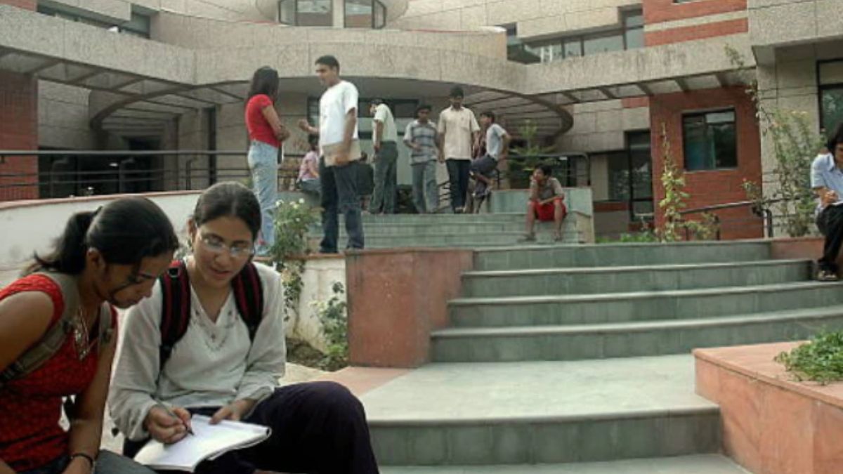 Student suicide at IIT Kanpur: Education Ministry orders 3-member ...