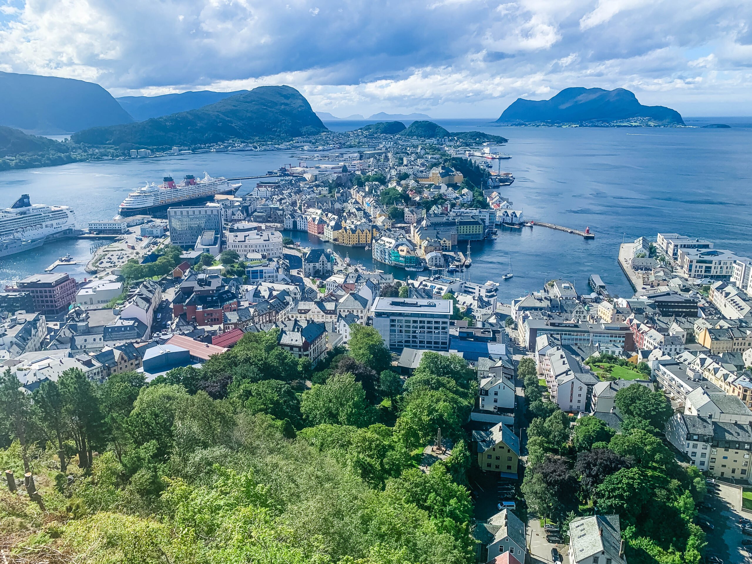<p>If you appreciate architecture, Alesund is a town you must visit. After an all-consuming fire in 1904, the city was rebuilt in the Art Nouveau style, making it very different from other towns in Norway.</p><p>The buildings are adorned with intricate details, such as floral patterns, dragons, and other mythical creatures. The facades are painted in pastel colors, which make the town look like it came straight out of a fairy tale.</p><p>One of the most impressive buildings is the Jugendstilsenteret, a museum dedicated to the Art Nouveau style. It’s located in a former pharmacy and showcases the style’s history and development in Norway and Europe.</p>