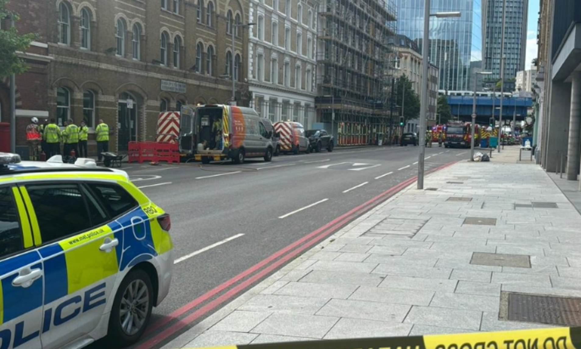 Thousands Evacuated From Buildings In Central London After A Gas Leak