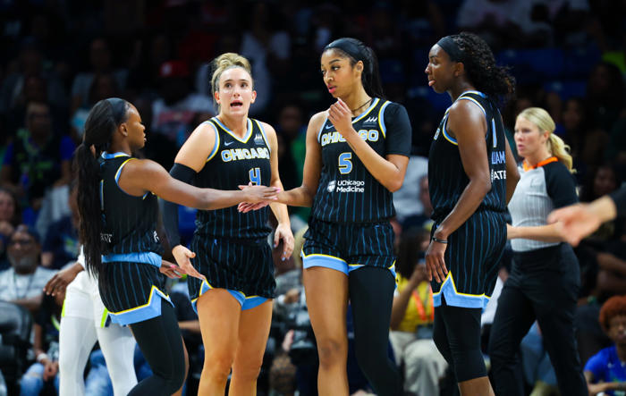 chicago sky make big chennedy carter announcement for caitlin clark rematch