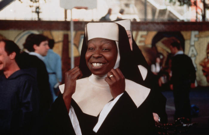 whoopi goldberg joins comedians entertaining the pope - after offering sister act 3 role