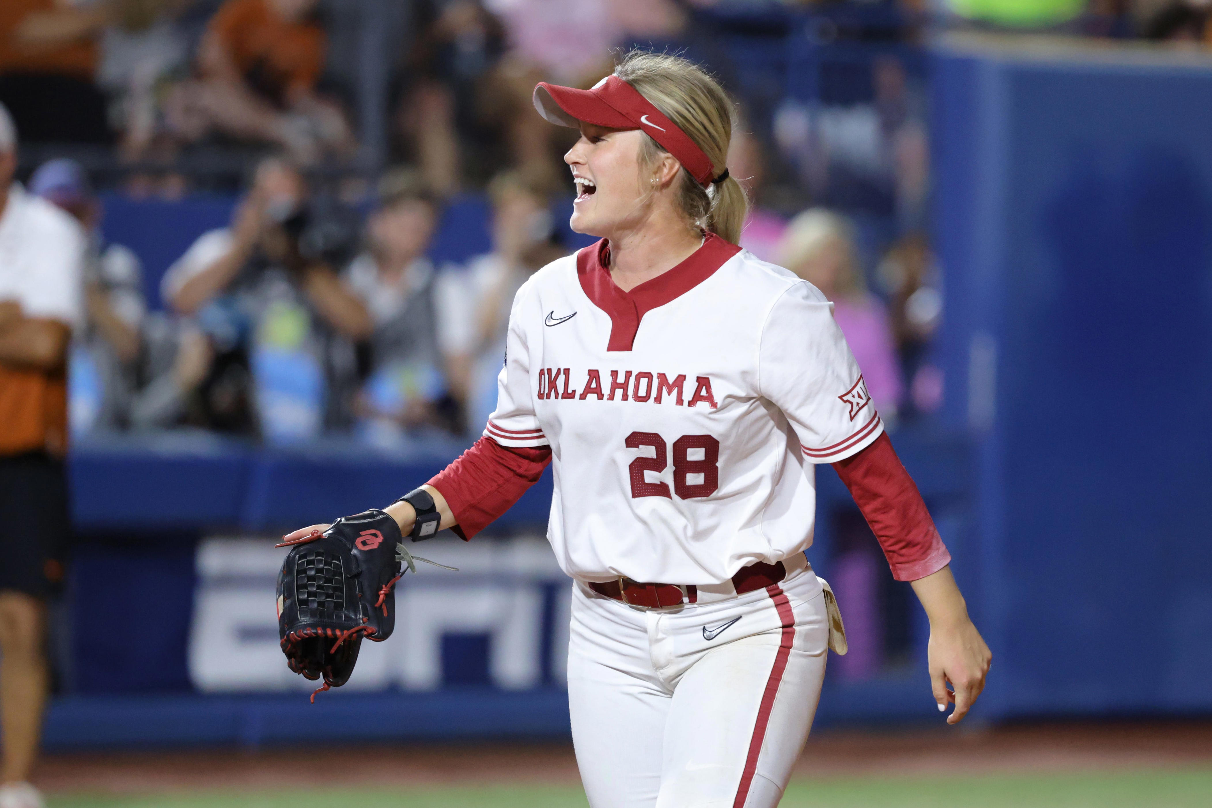 OU Softball Topples Texas As Kelly Maxwell, Sooners Close In Fourth ...