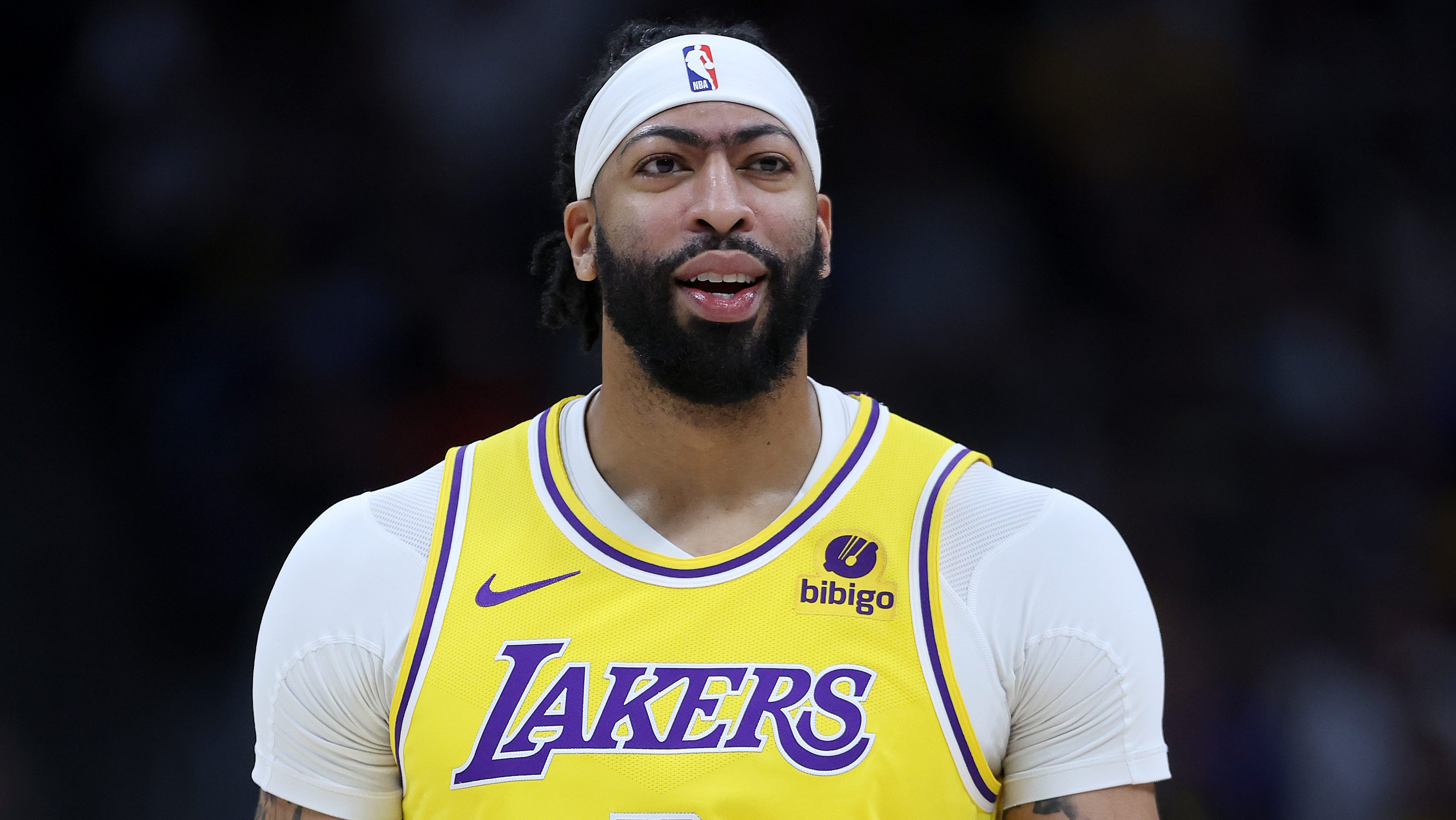 Anthony Davis ‘Prefers’ Lakers Pass On JJ Redick: Report