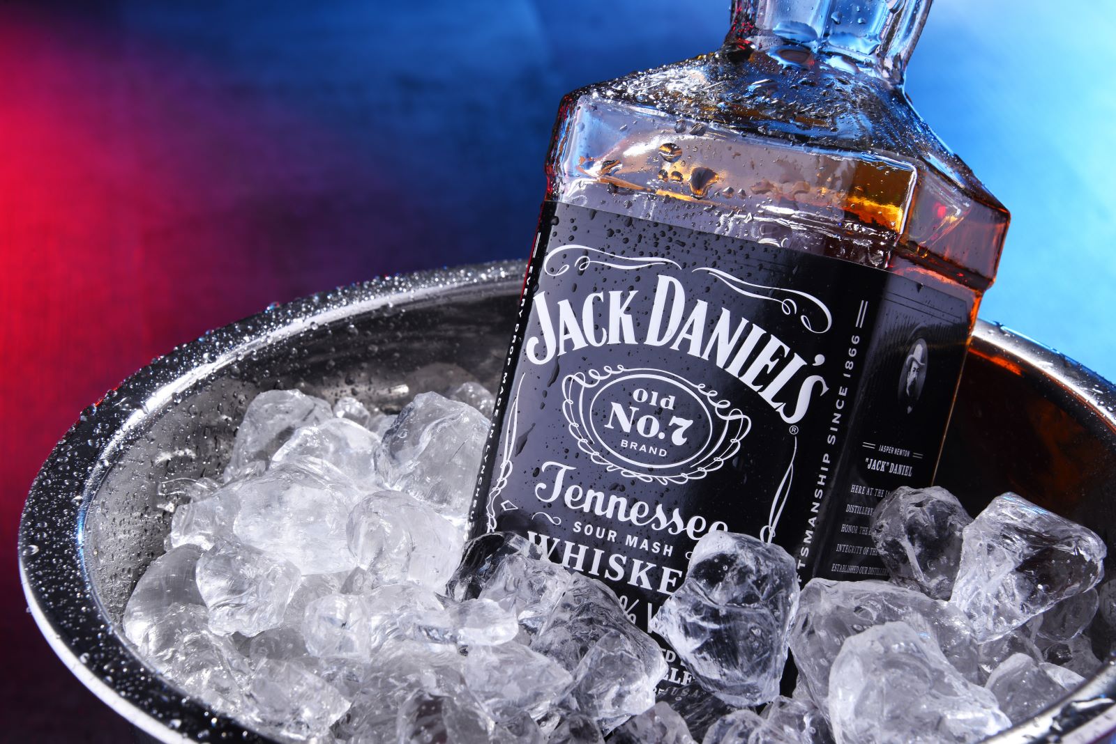 <p class="wp-caption-text">Image Credit: Shutterstock / monticello</p>  <p>No trip to Nashville would be complete without tasting Tennessee whiskey. Take a tour of a local distillery like Jack Daniel’s or George Dickel to learn about the whiskey-making process and sample some of the state’s finest spirits.</p>