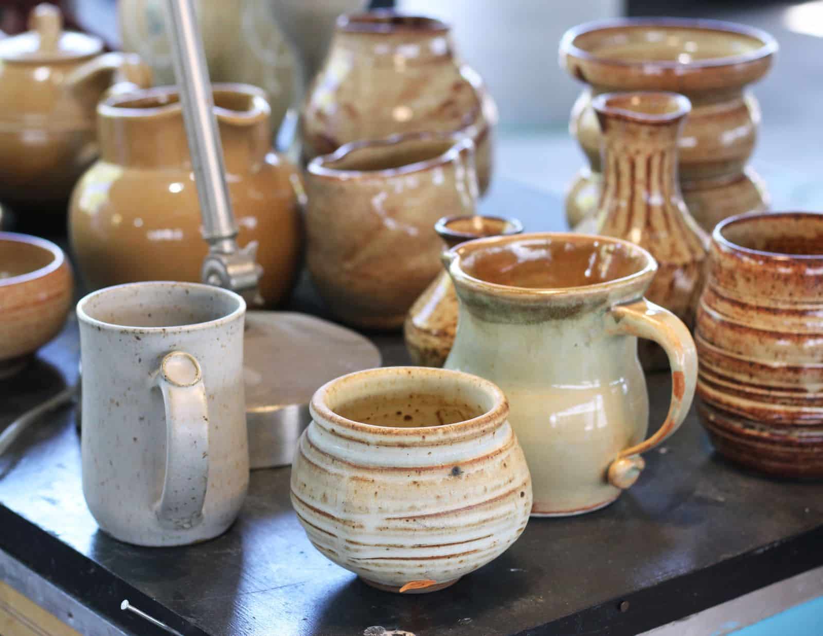 <p class="wp-caption-text">Image Credit: Shutterstock / Josiah True</p>  <p>Browse unique treasures and vintage finds at the Nashville Flea Market, held monthly at the Tennessee State Fairgrounds. With hundreds of vendors selling everything from antiques to handmade crafts, it’s a shopper’s paradise.</p>